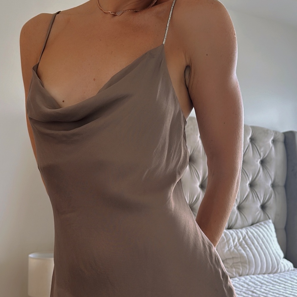 Dress - Picture 2 of 2